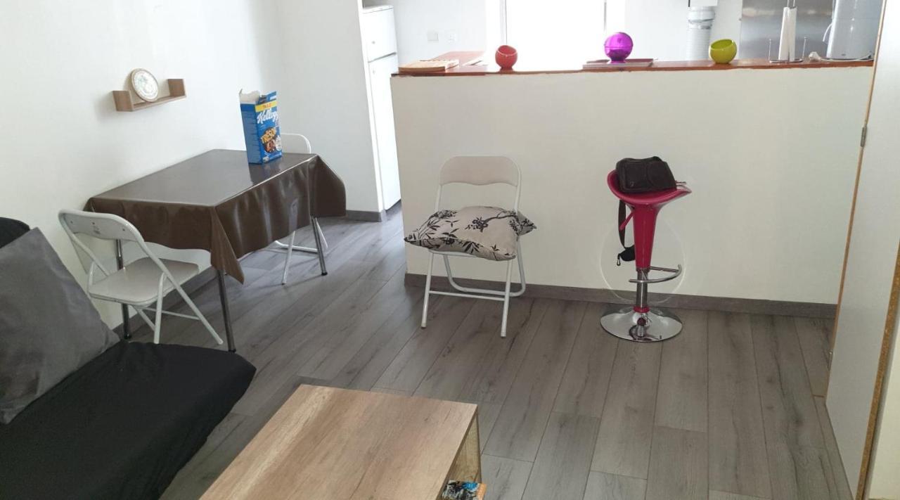 Appartement au cœur de Saint-Ambroix - proche Alès, Uzès Extérieur photo